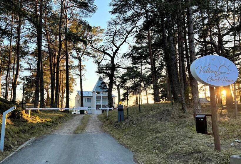 پانسیون Vallery Guest House