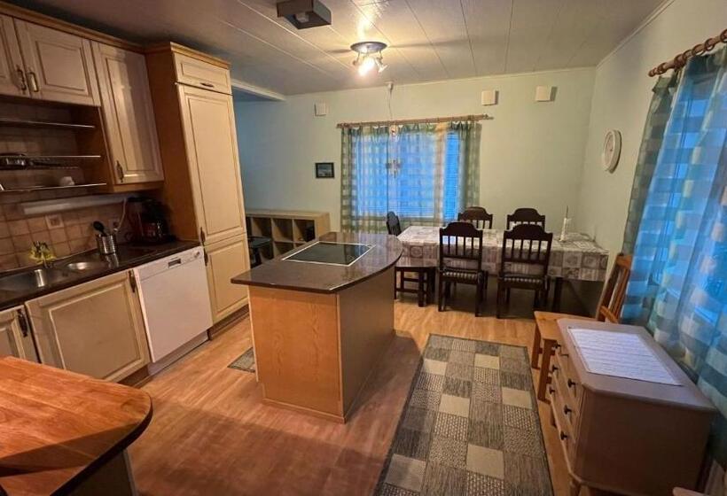 استراحتگاه Aurora Nest Apartment