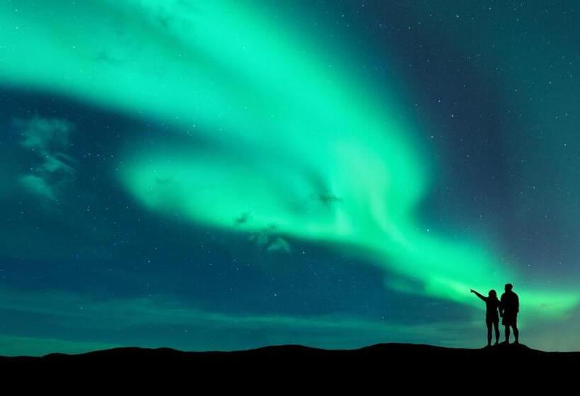 استراحتگاه Aurora Nest Apartment