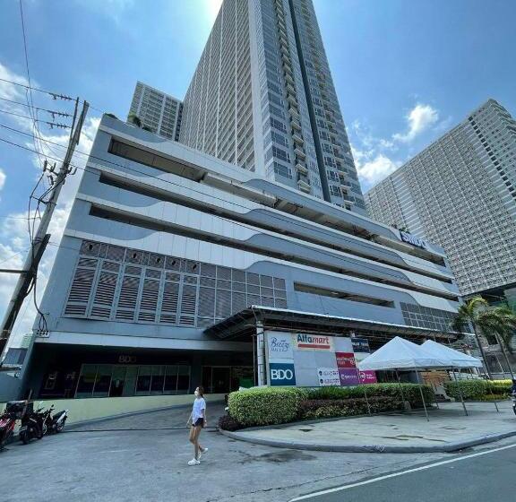 1br Deluxe At Breeze Residences Manila Bay Sunset View Near Moa