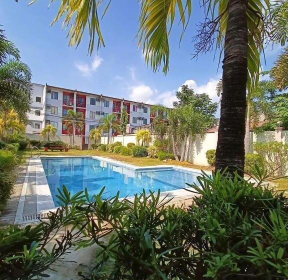 هاستل Amenadiel & Cc   Imus Staycation