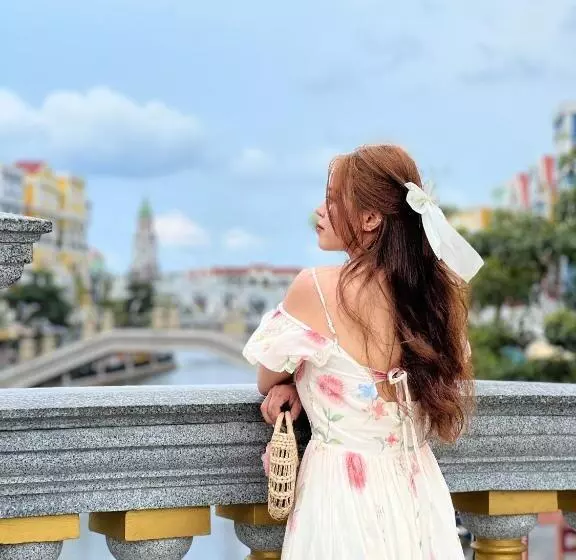 تختخواب و صبحانه Angels Homestay Grand World