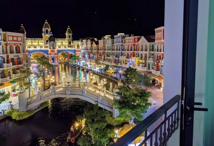 تختخواب و صبحانه Angels Homestay Grand World