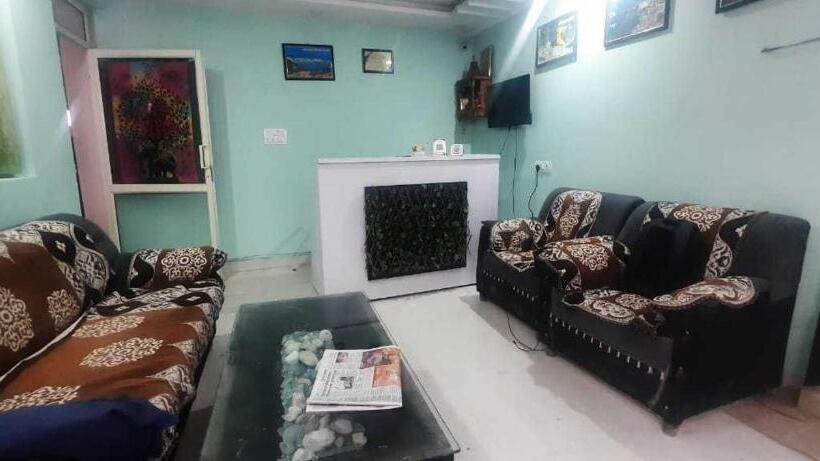 Collection O Hotel Kedar In