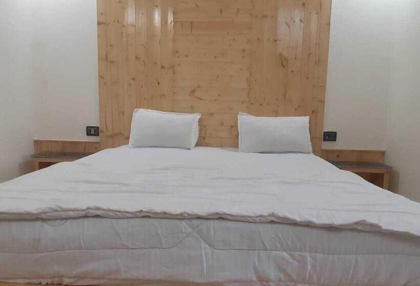 Collection O Hotel Kedar In