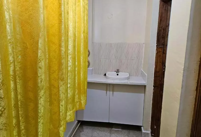 هتل Airport Studio Apartments Jkia