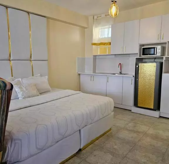 هتل Airport Studio Apartments Jkia