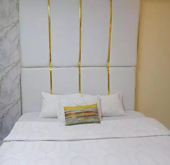 هتل Airport Studio Apartments Jkia