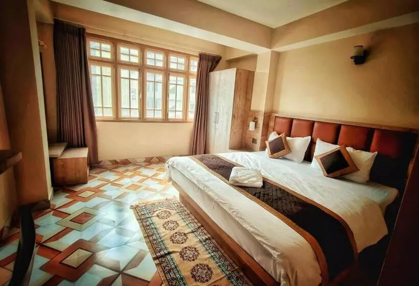Hotelli Broz Nazom Retreat Gangtok