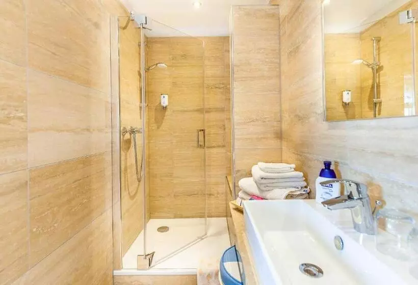 هتل Friese Up Annersiet