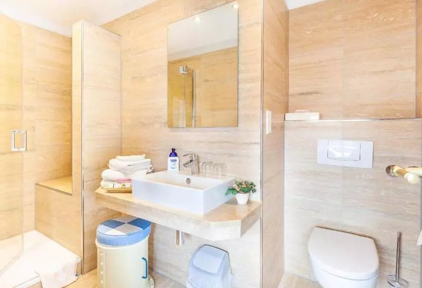 هتل Friese Up Annersiet