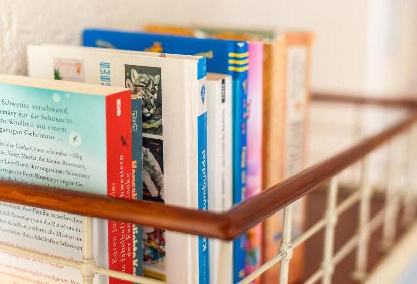 هتل Friese Up Annersiet