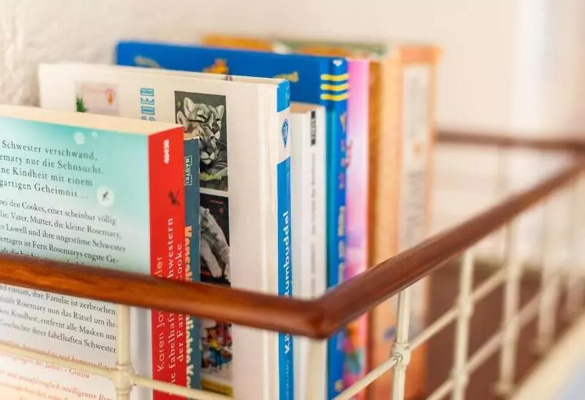 هتل Friese Up Annersiet