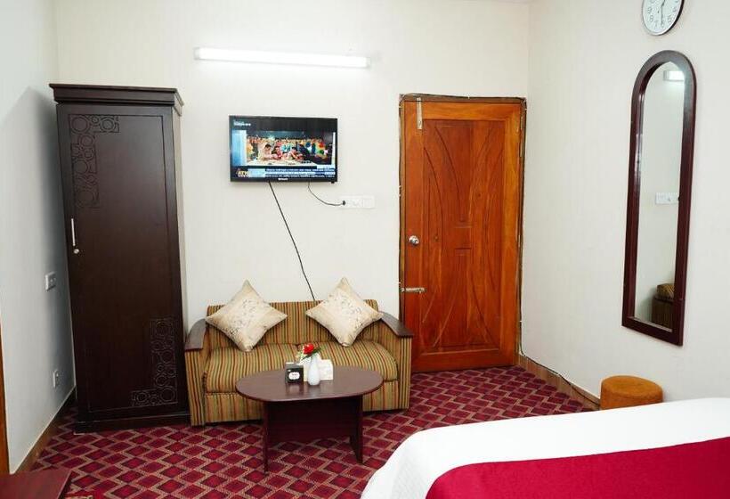 هتل Garden Residents Uttara   Lake View