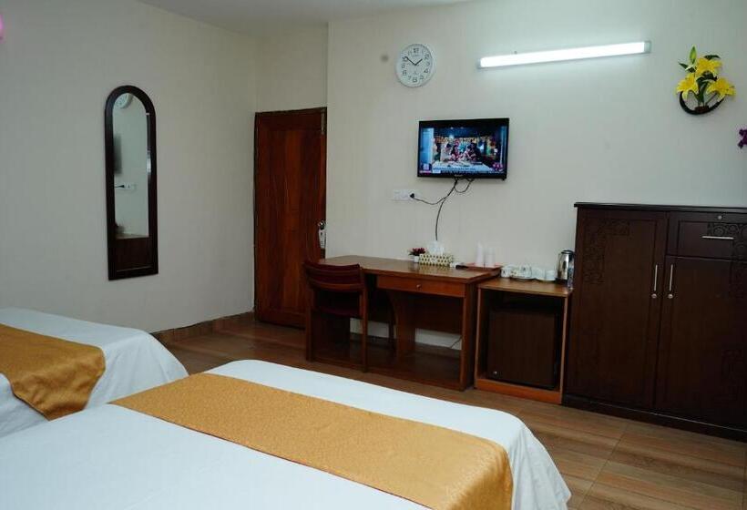 هتل Garden Residents Uttara   Lake View