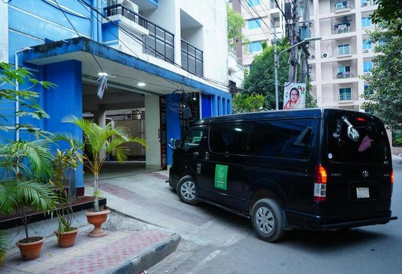 هتل Garden Residents Uttara   Lake View