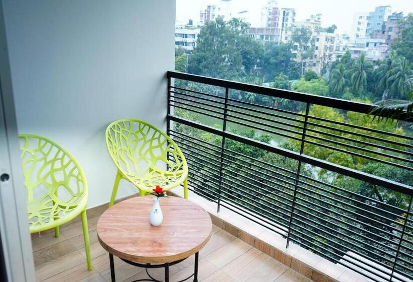 هتل Garden Residents Uttara   Lake View