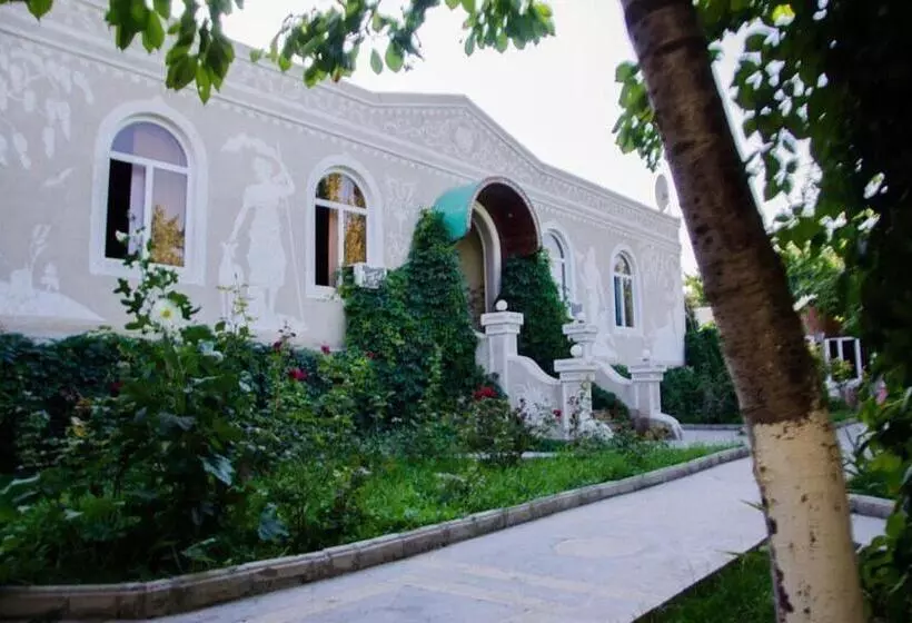 هتل Kilikio Garden
