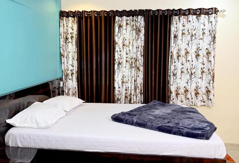 Hotel Omkar Agro Tourism & Resort