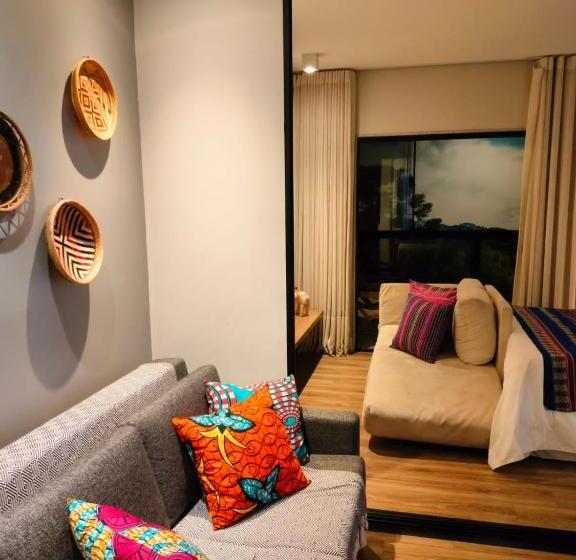 Otel Wanderlust Experience