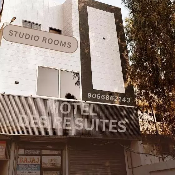 Motel Desire Suites    Studio Luxurys   Lpu Law Gate    Special For Families, Students, Couples, Cor