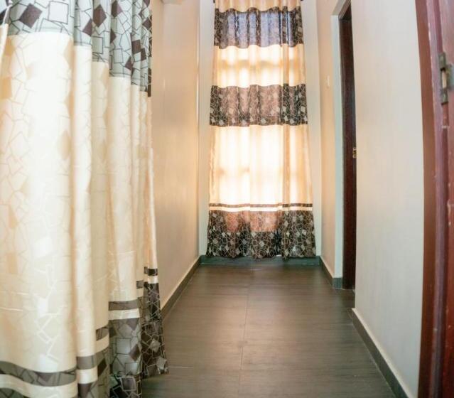 Пансион Airport Villa D 87