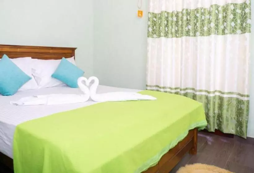 Majatalo Airport Villa D 87