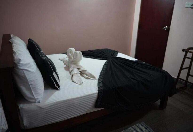 Пансион Airport Villa D 87