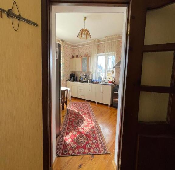 پانسیون Lake House