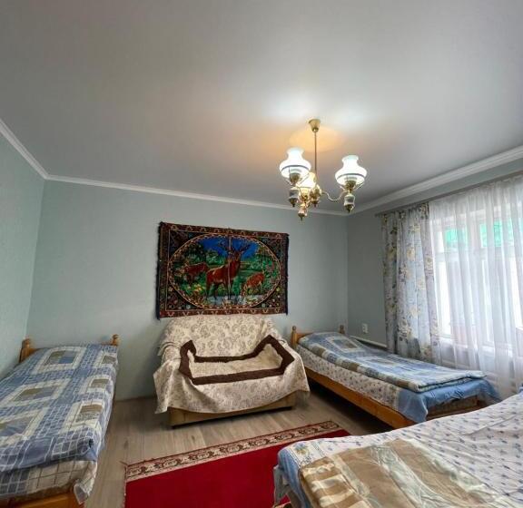 پانسیون Lake House