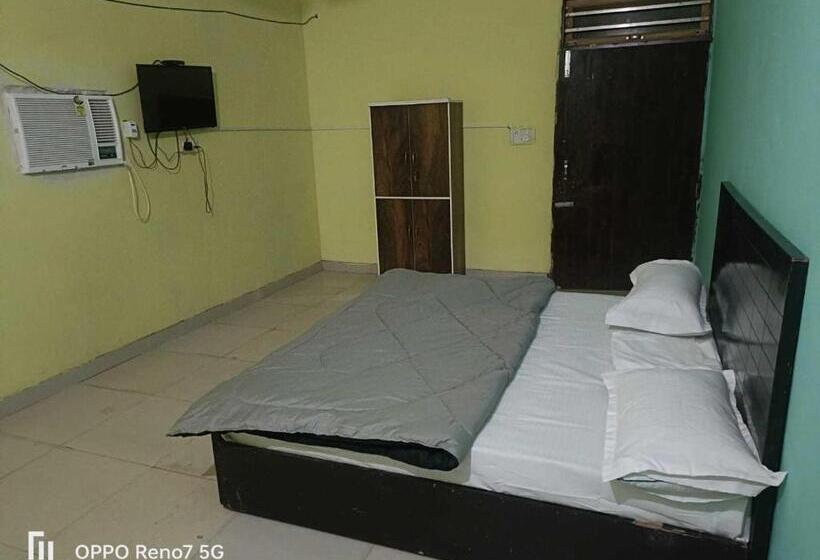 Super Oyo Hotel Shree Ji