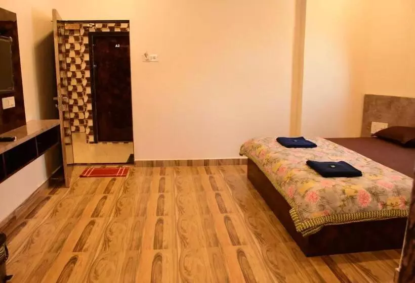 Suyog Hotel,matheran