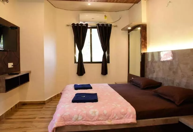 Suyog Hotel,matheran