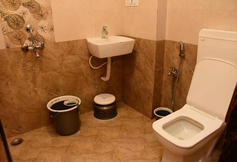 Suyog Hotel,matheran