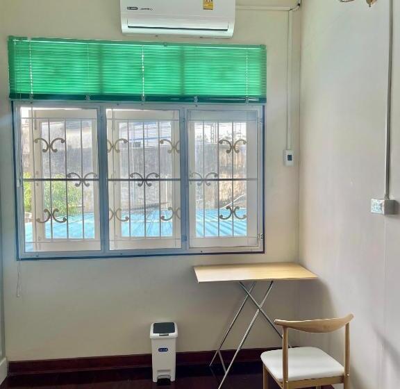 2b Cozy Hostel ตรัง