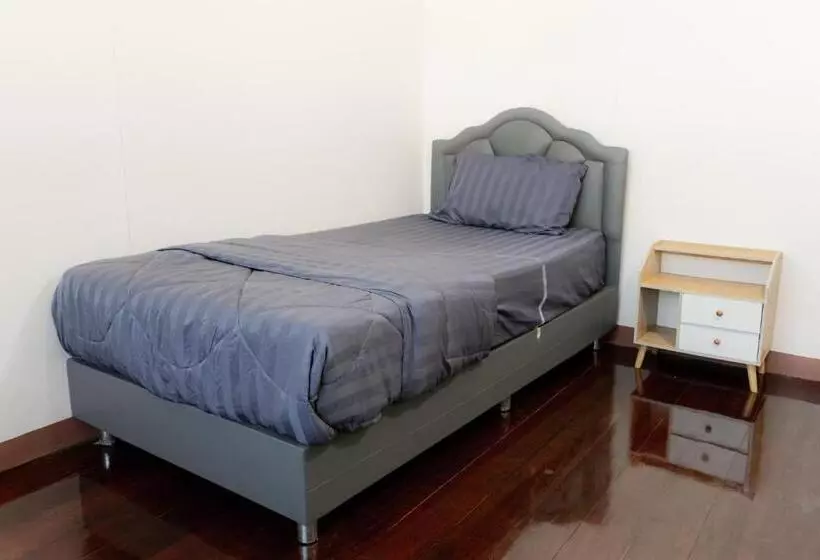 2b Cozy Hostel ตรัง