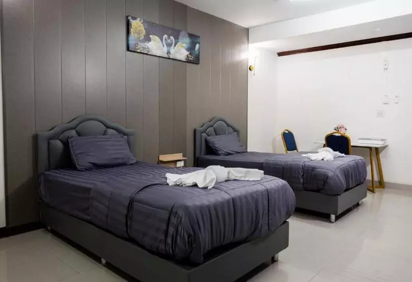 2b Cozy Hostel ตรัง