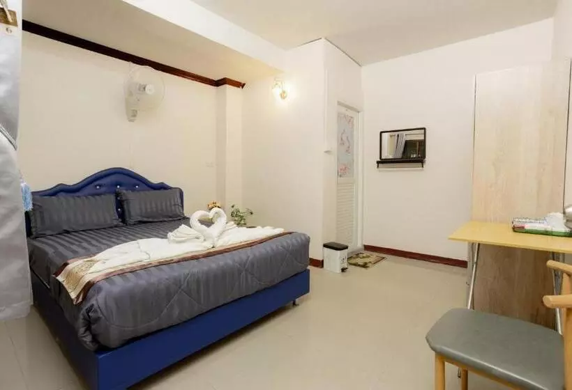 2b Cozy Hostel ตรัง