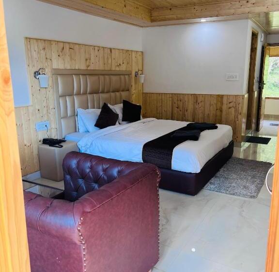 Aadarsh Hotel, Nanital