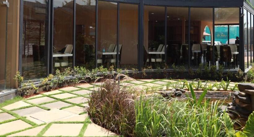 Aaristo Beach Resort And Spa