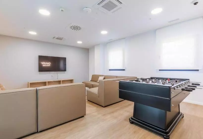 Retkeilymaja Micampus Getafe Ii Student Residence