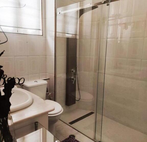 Bed and Breakfast Real Santo António Guest House