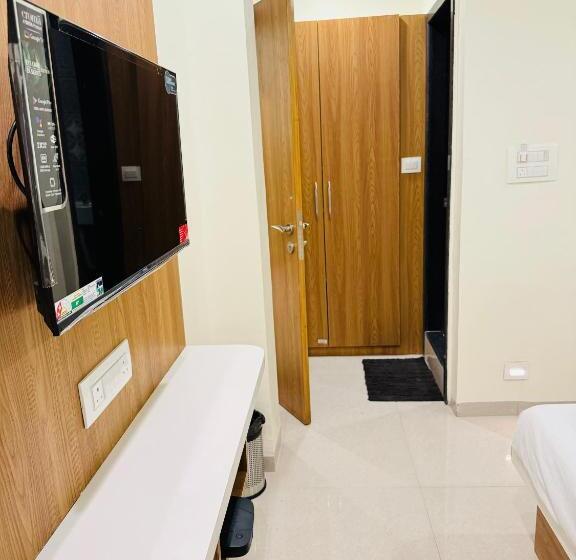 فندق Ekant Family Restaurant And Lodging