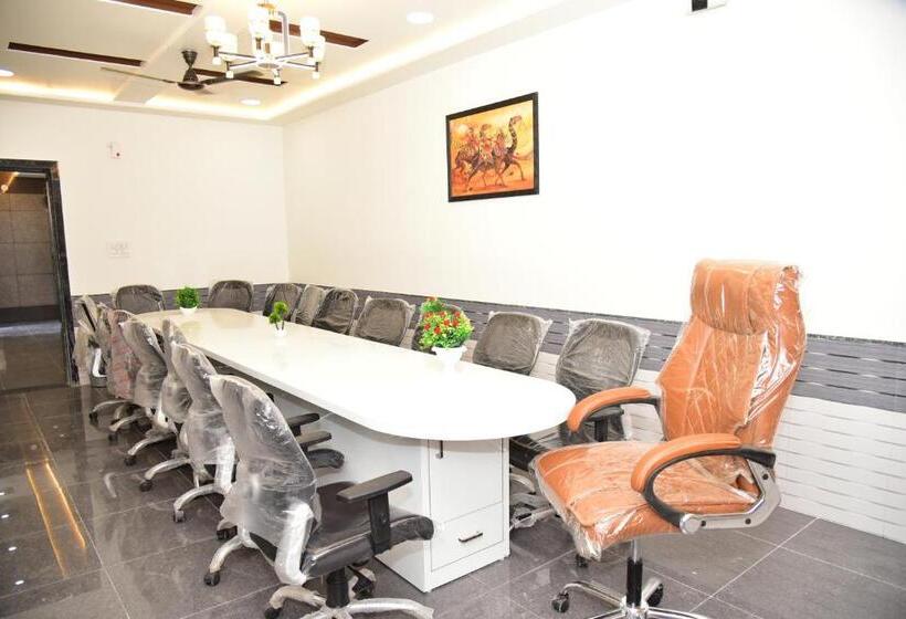 Hotel Geetanjali Excellency