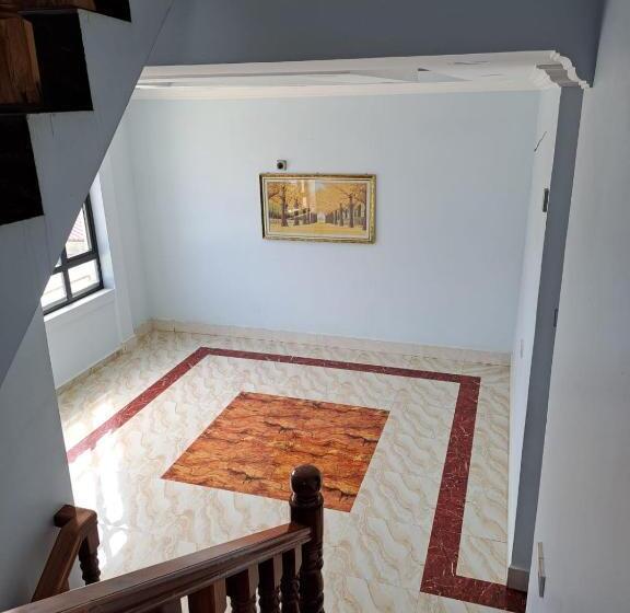 هتل Guesthouse Chamroeun Mongkul