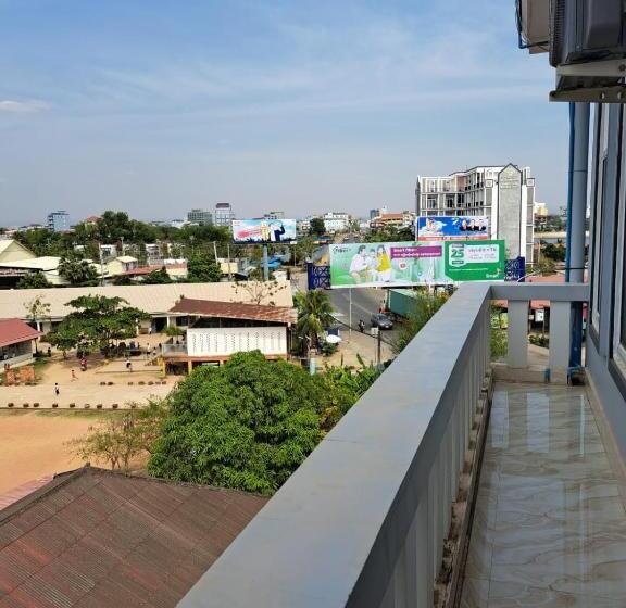 هتل Guesthouse Chamroeun Mongkul