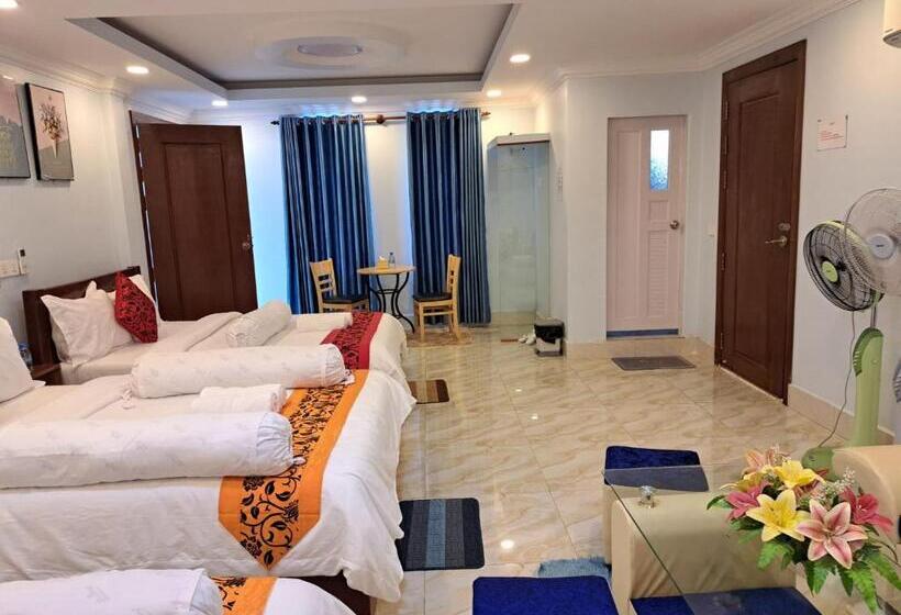 هتل Guesthouse Chamroeun Mongkul