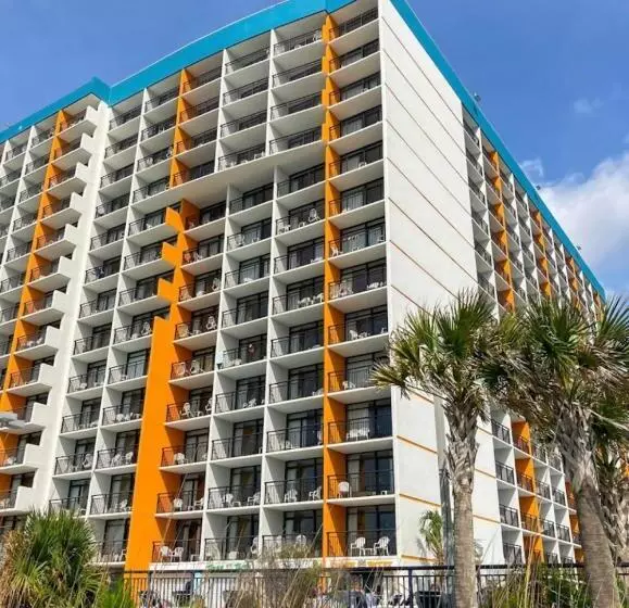 هتل Upgraded Studio At Landmark Resort ! 17 Pools, Lazy Rivers, Jacuzzis! 814