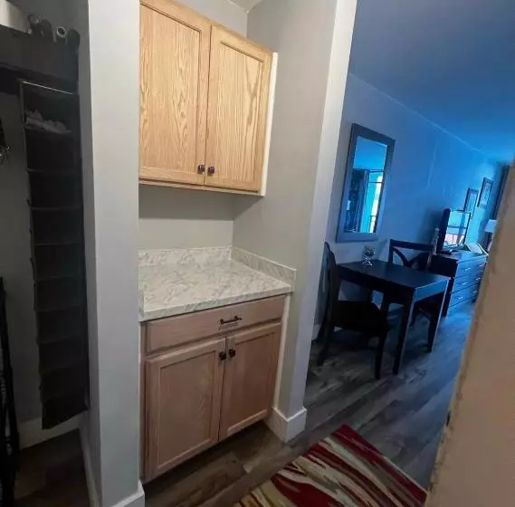 هتل Upgraded Studio At Landmark Resort ! 17 Pools, Lazy Rivers, Jacuzzis! 814