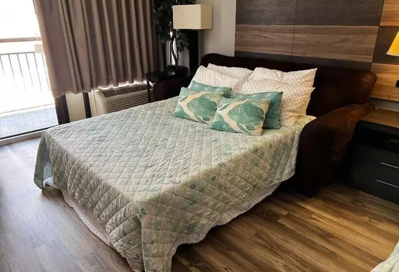 هتل Upgraded Studio At Landmark Resort ! 17 Pools, Lazy Rivers, Jacuzzis! 814